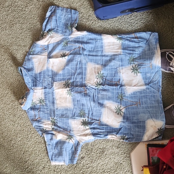 Shirt - Picture 3 of 3